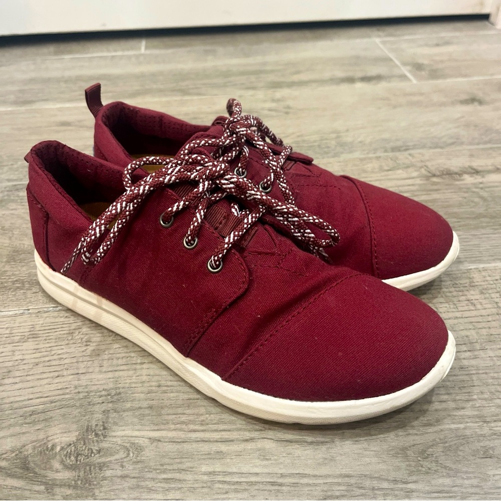 Toms Sneaker Del Ray Maroon Canvas Lace‎ Up Women's Size 6.5